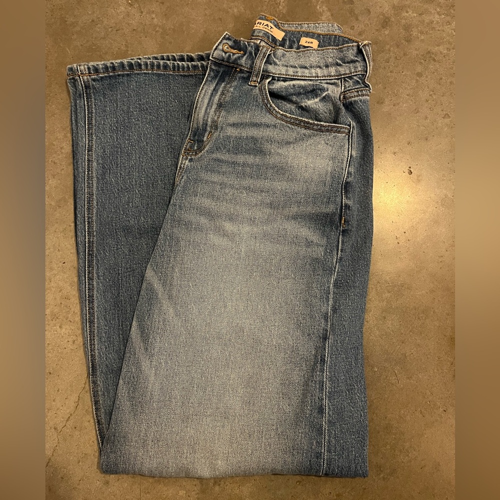 ARIAT WOMEN'S MEDIUM WASH ULTRA HIGH RISE WIDE DENIM JEANS